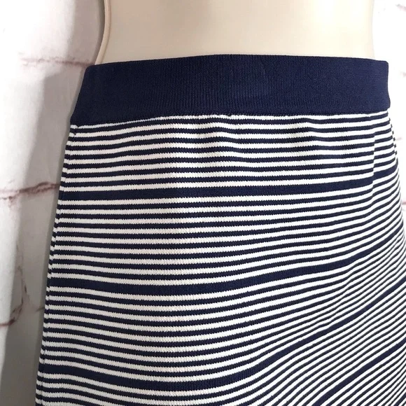 ROMEO + JULIET COUTURE Knit Navy & White Horizontal Stripes Pencil Skirt Size M - Picture 4 of 15